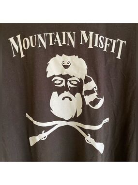 Mountain Misfit 2XL Men's lightweight T-shirt.New! Poly cotton blend. Black/gray